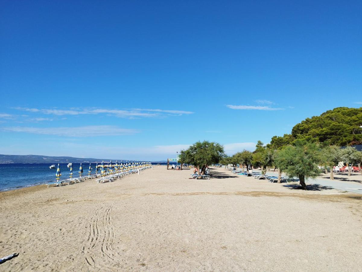 Ferienwohnung am Sandstrand Omiš Exterior foto