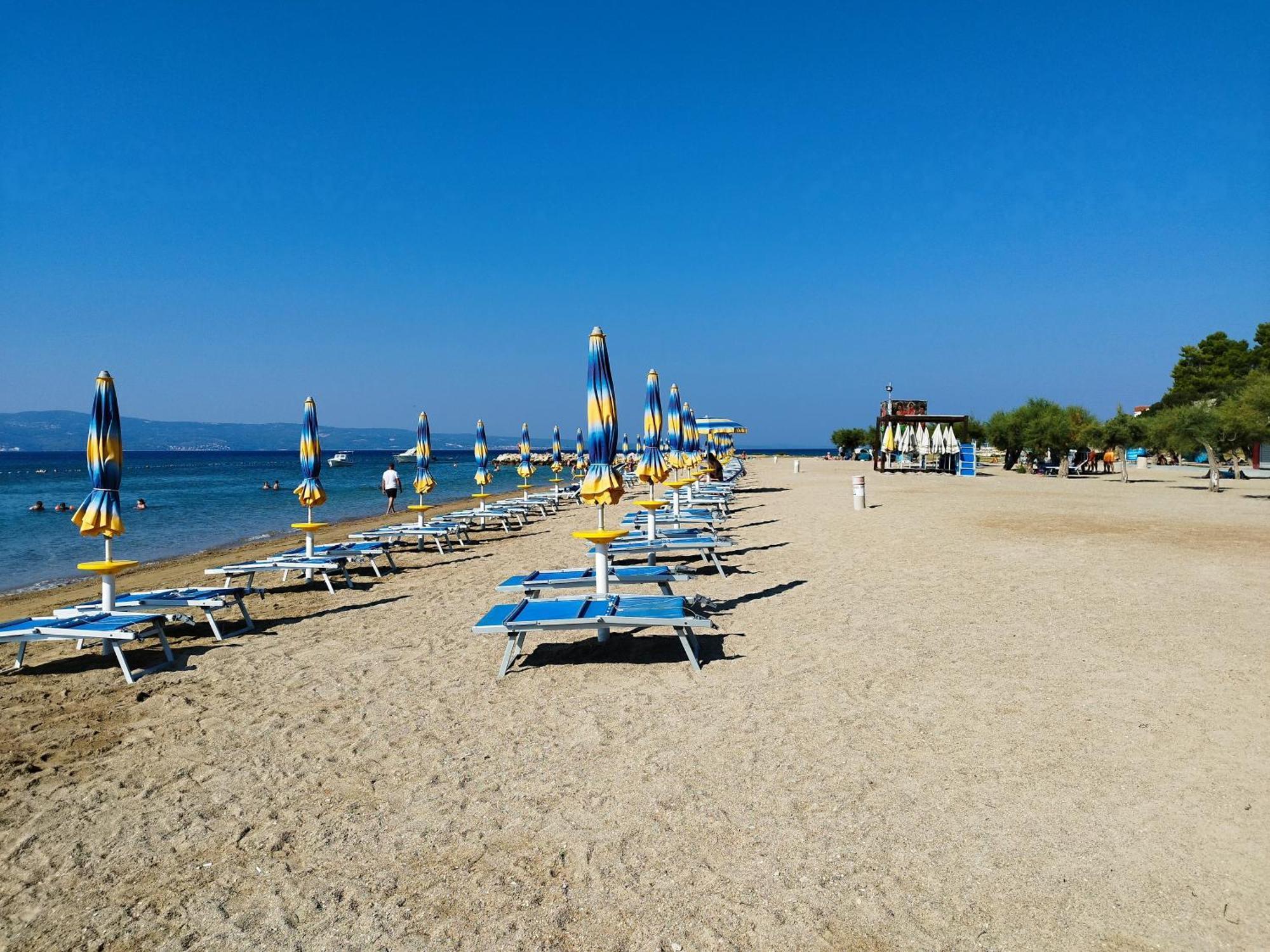 Ferienwohnung am Sandstrand Omiš Exterior foto