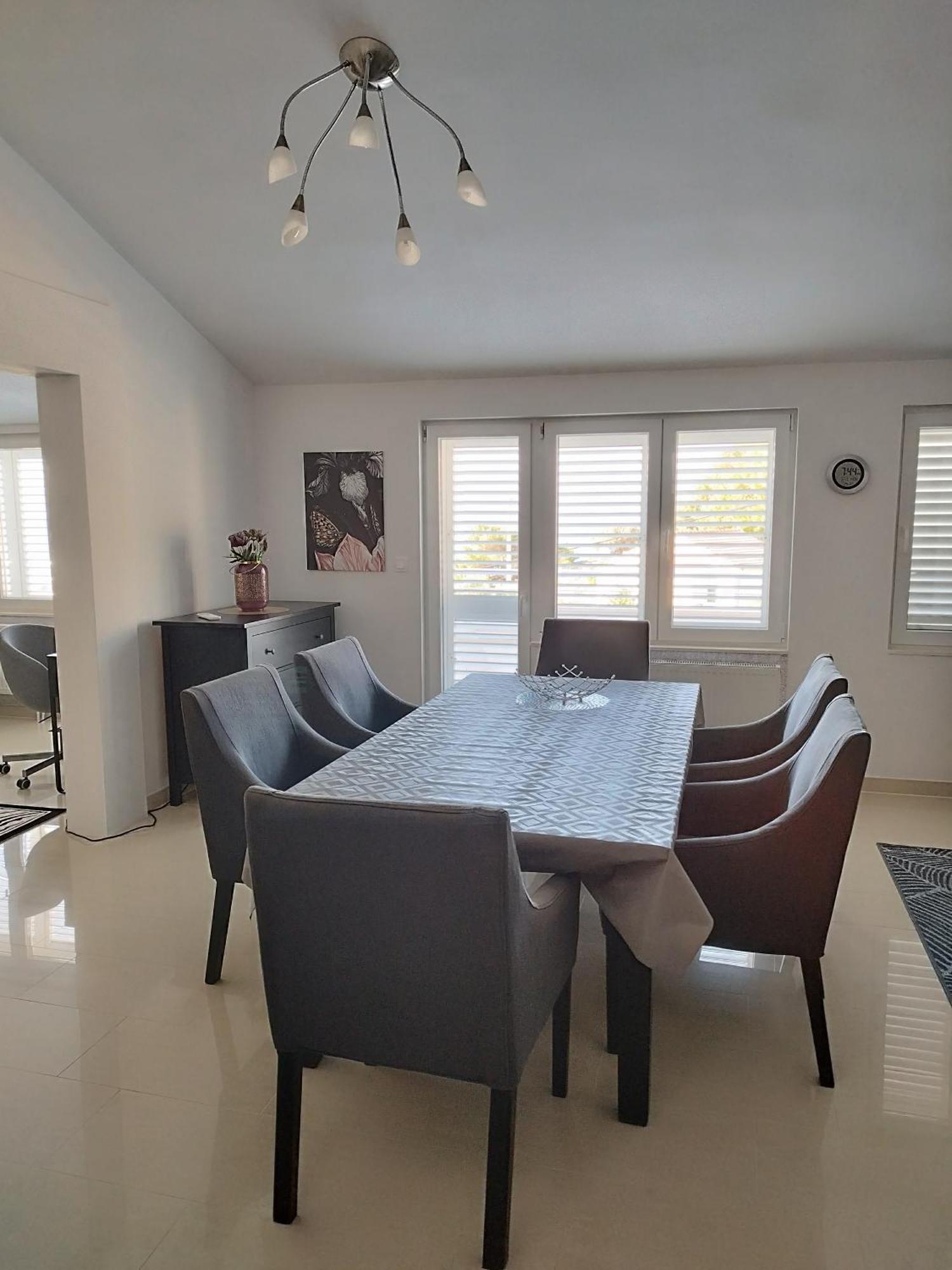 Ferienwohnung am Sandstrand Omiš Exterior foto